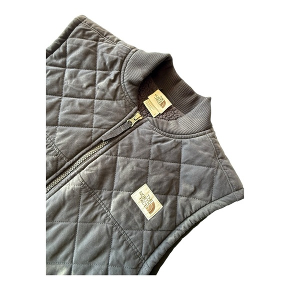 The North Face Insulated Quilted Vest, Men’s Small - Picture 3 of 10